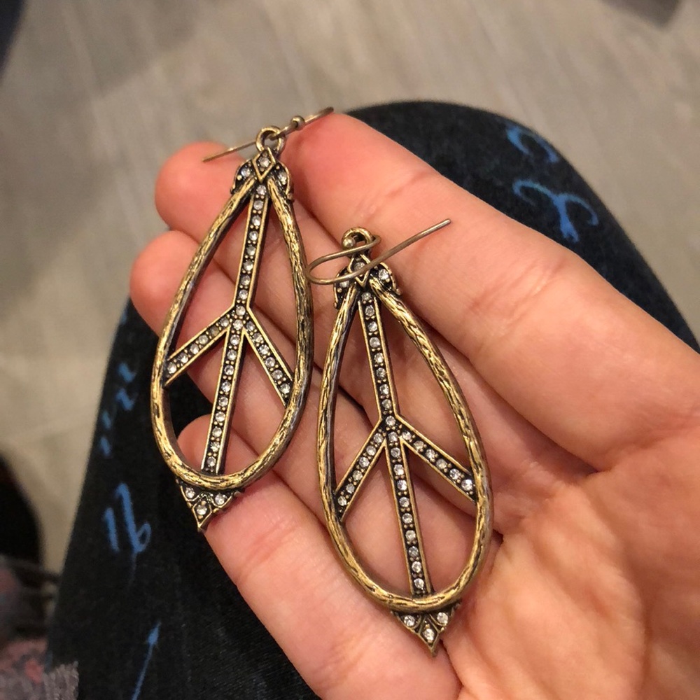 Lucky brand earrings